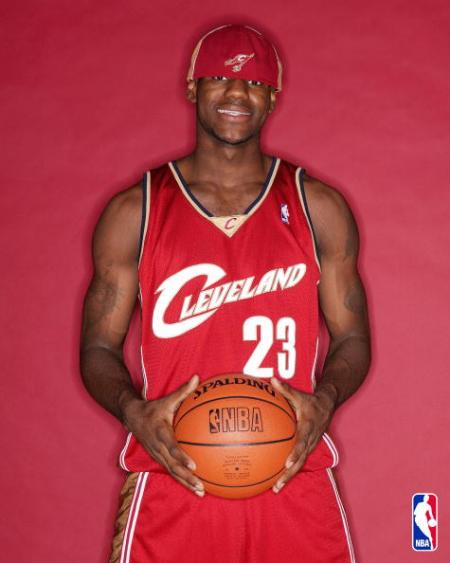 LEBRON JAMES l'un des meilleurs joueurs de la nba